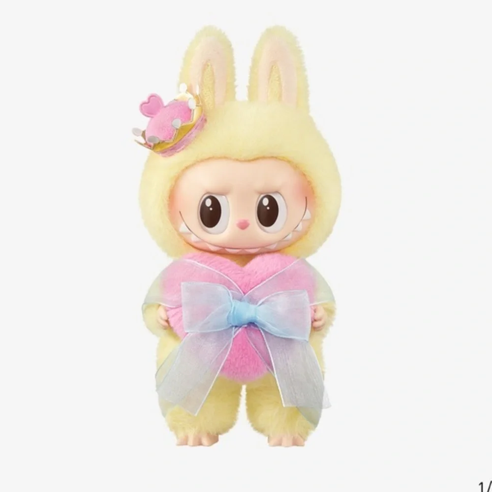 Labubu “Let’s Checkmate” vinyl hanging plush doll one size NWT